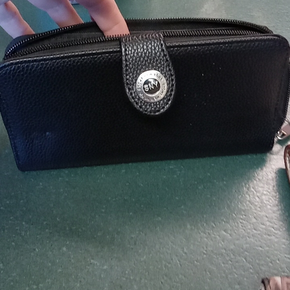 Wallet - Picture 3 of 4